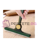 Четка за почистване на косми и влакна от килими мокети и дрехи